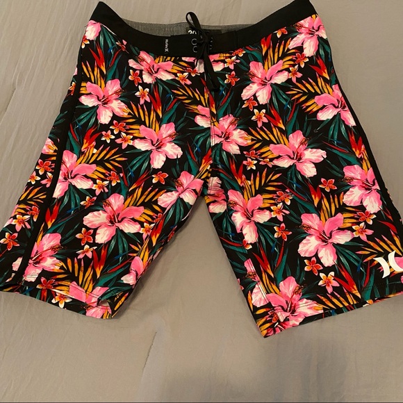 Hurley floral 20” board shorts swim trunk size 20 - Picture 2 of 8